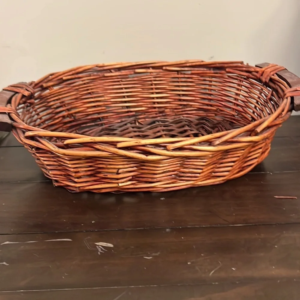 Decorative basket